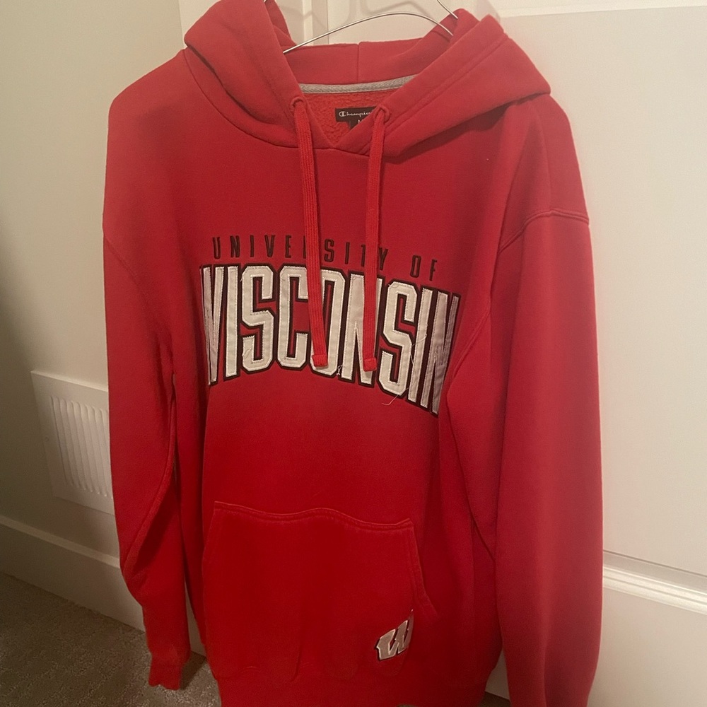 ‘Champion’ UW Sweatshirt
